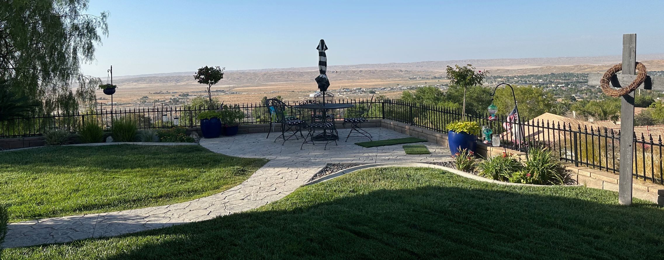 Backyard and view on a hill overlooking Taft